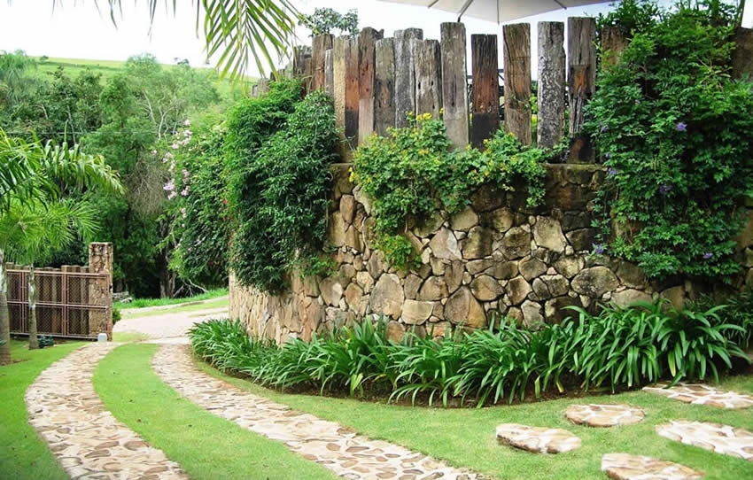 Muro de pedra moledo – Ponte Pedras