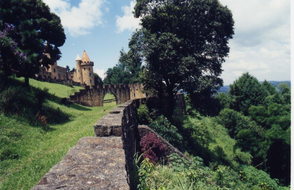 BIZZARRI PEDRAS: Muros de pedra